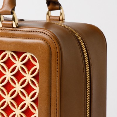Hanakumiko handbag, Camel and red